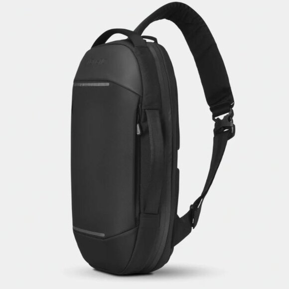 NOMATIC Navigator Sling 10L Black โ NEW - Picture 2 of 16